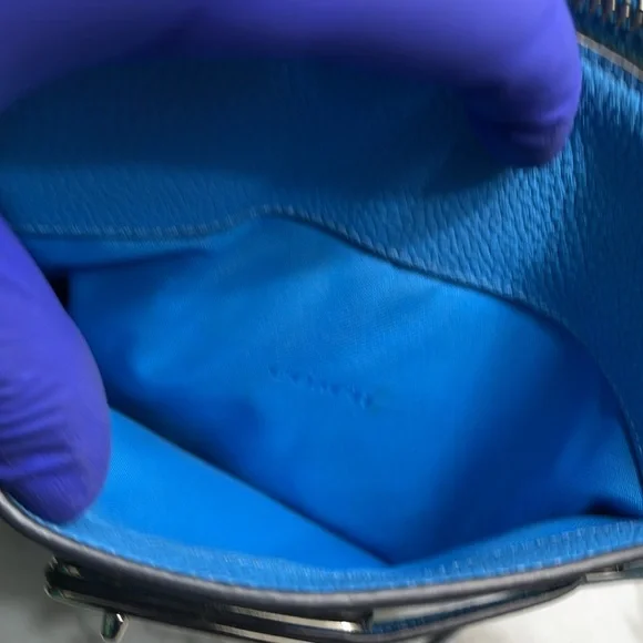 Coach 36501 Swagger Swingpack in Polished Pebble Leather Silver/Azure In EUC - Picture 13 of 16